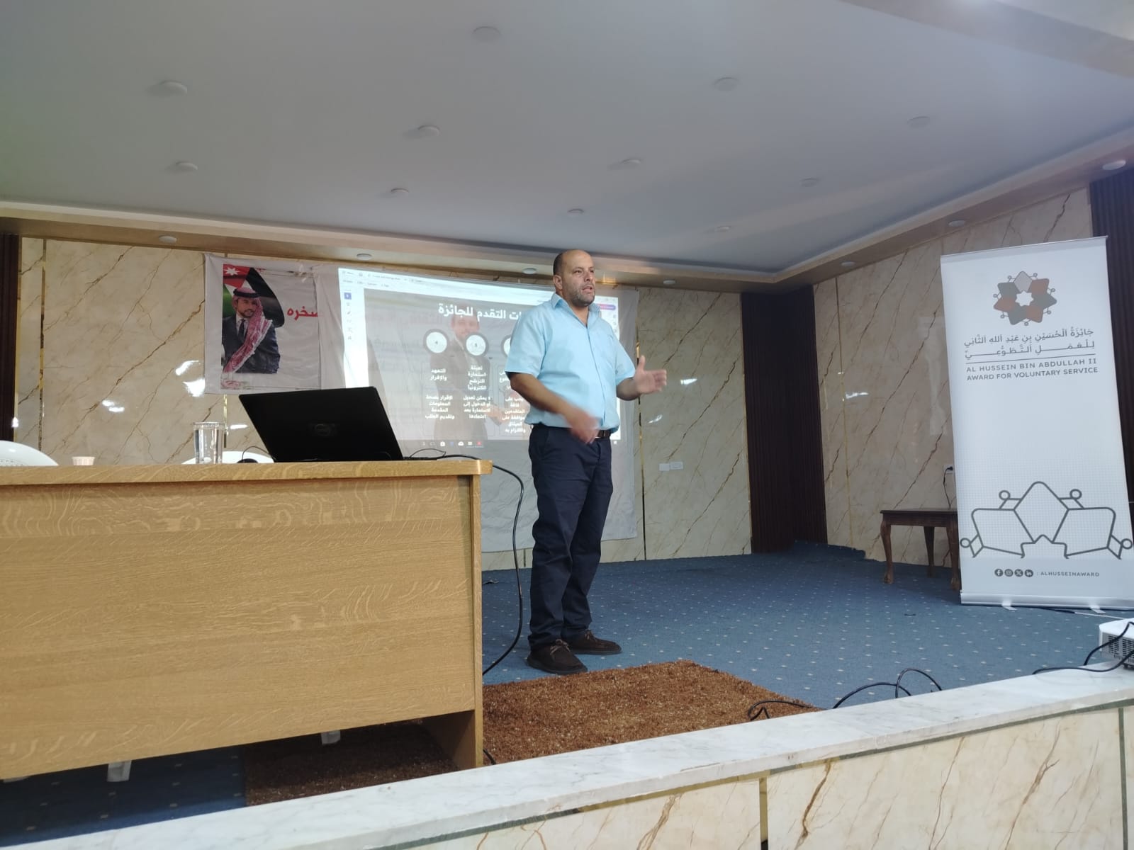 Madar Al-Saa Images 0.4351654303172314