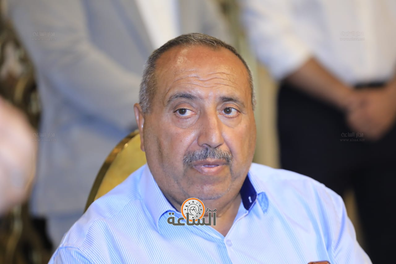 Madar Al-Saa Images 0.9995139409799272