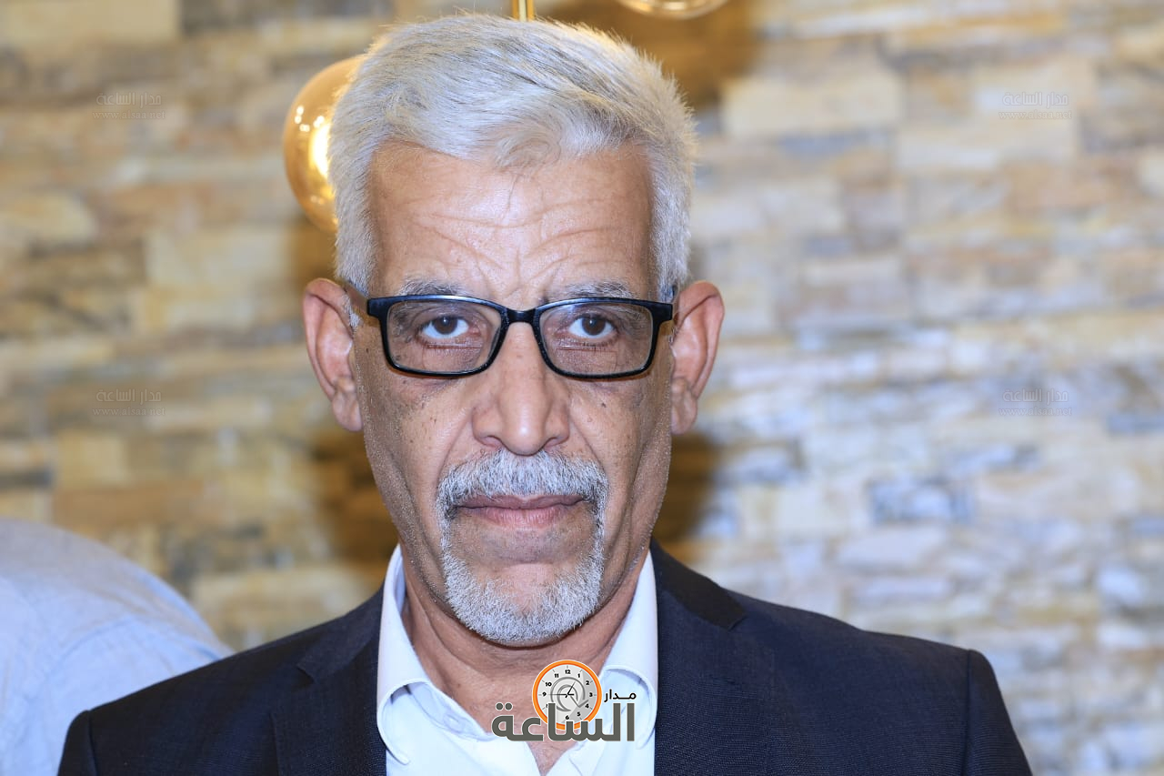 Madar Al-Saa Images 0.16382790914839163