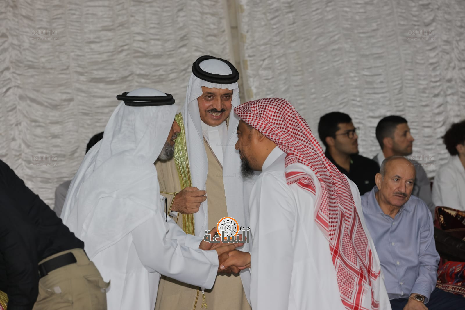 Madar Al-Saa Images 0.7533837364706174