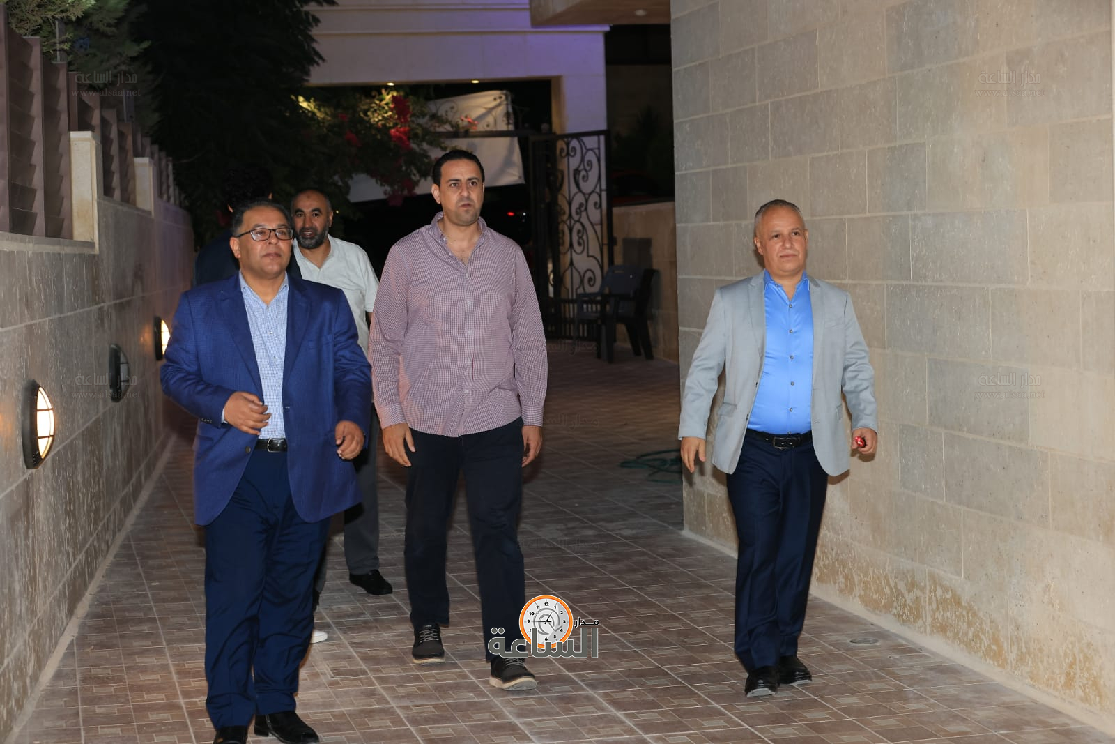 Madar Al-Saa Images 0.41354737966903576