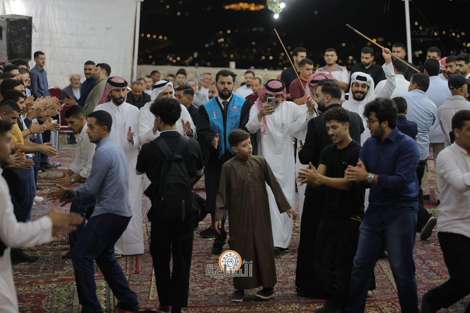 Madar Al-Saa Images 0.8574880727294434