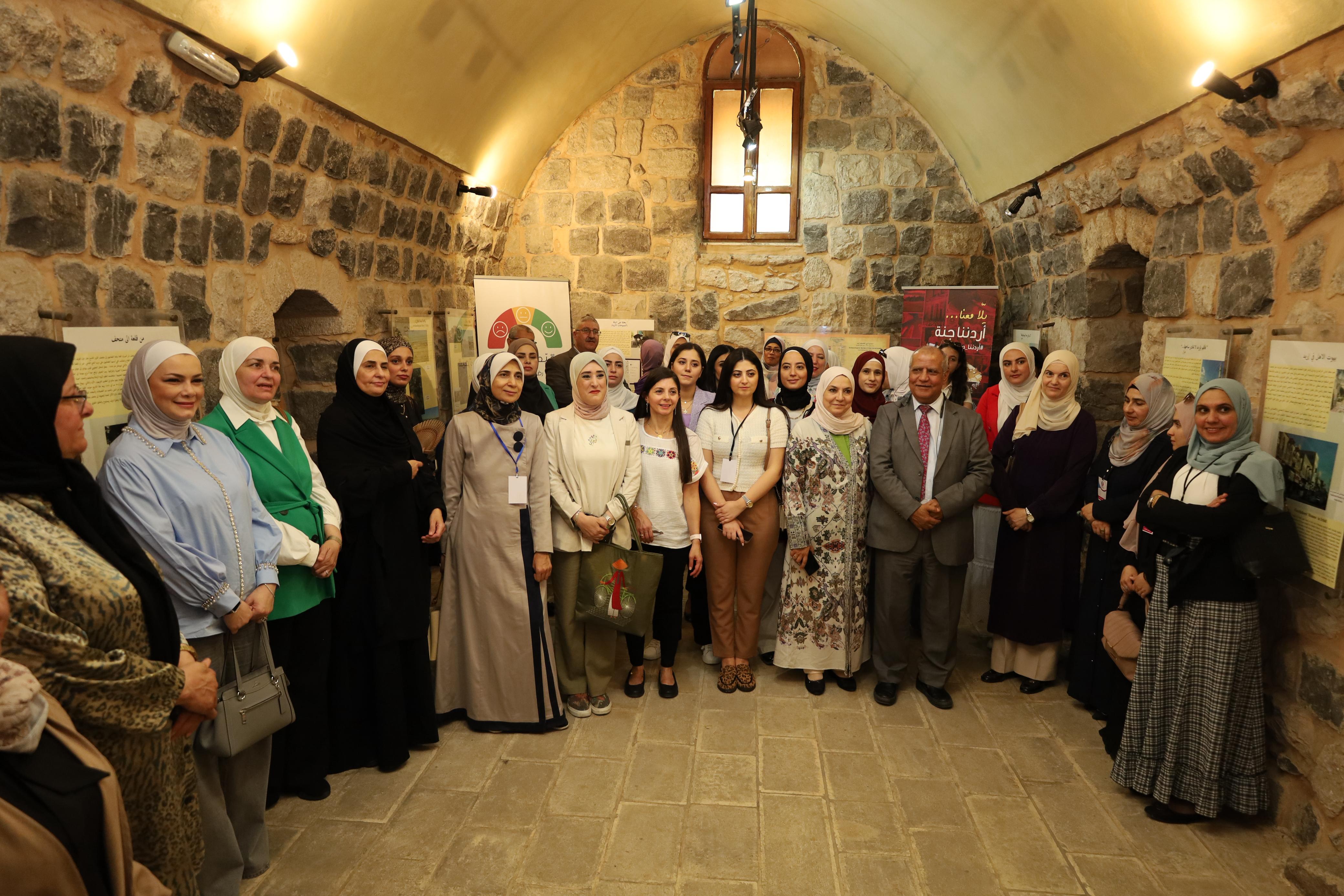 Madar Al-Saa Images 0.6432388341019649