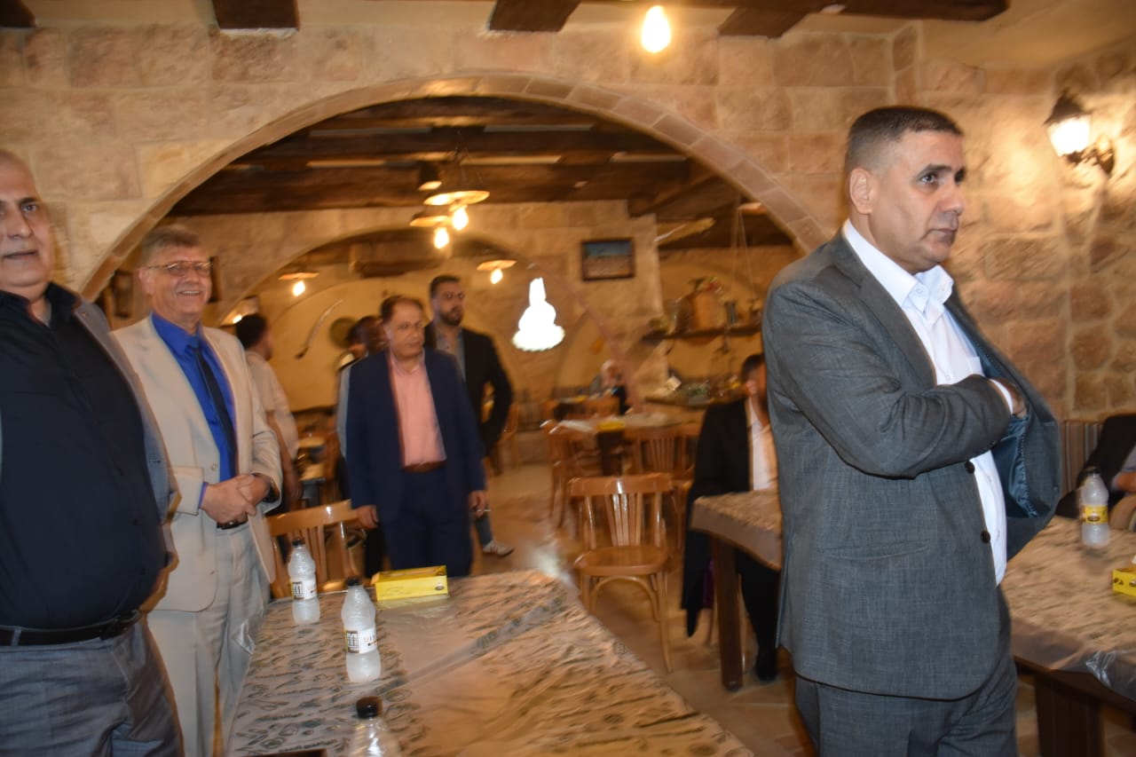 Madar Al-Saa Images 0.744926896282815