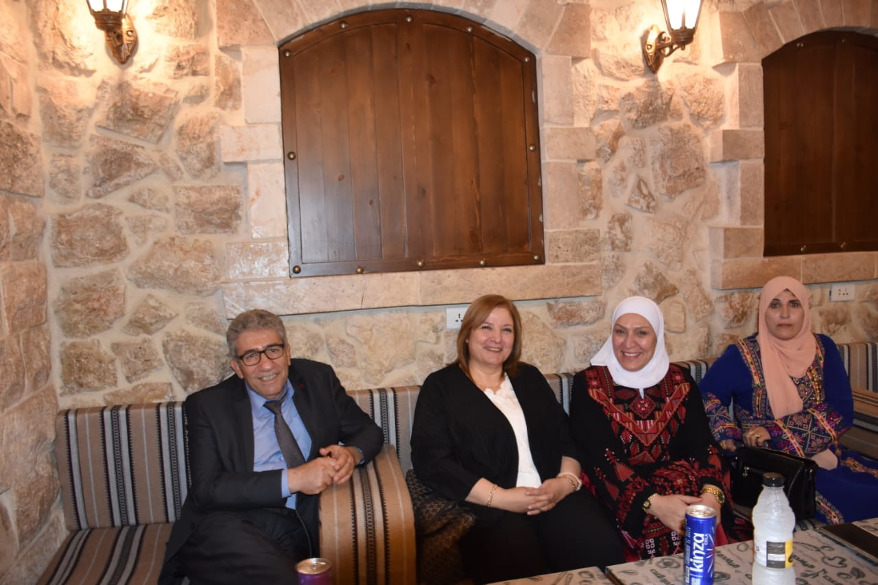 Madar Al-Saa Images 0.4046811340794435