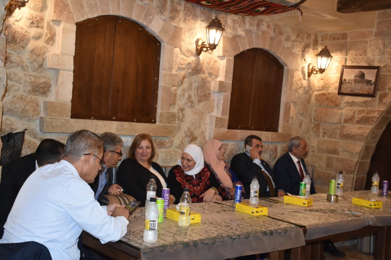 Madar Al-Saa Images 0.9197990743918195