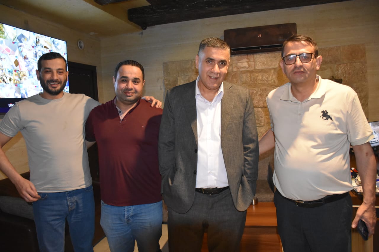 Madar Al-Saa Images 0.054433198623386025