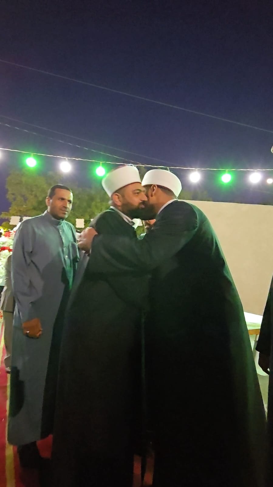 Madar Al-Saa Images 0.797649575810559