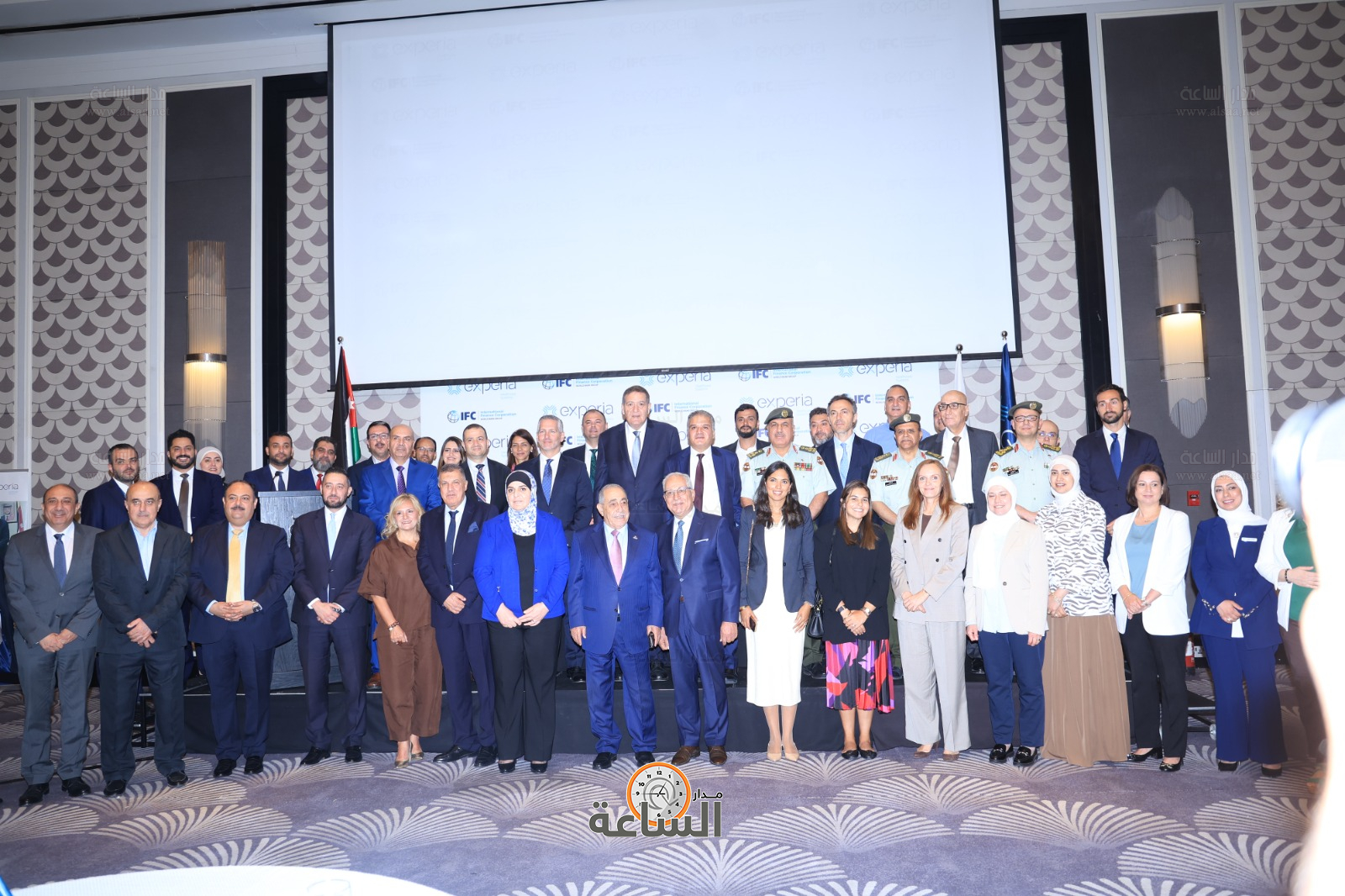 Madar Al-Saa Images 0.6986616857647402