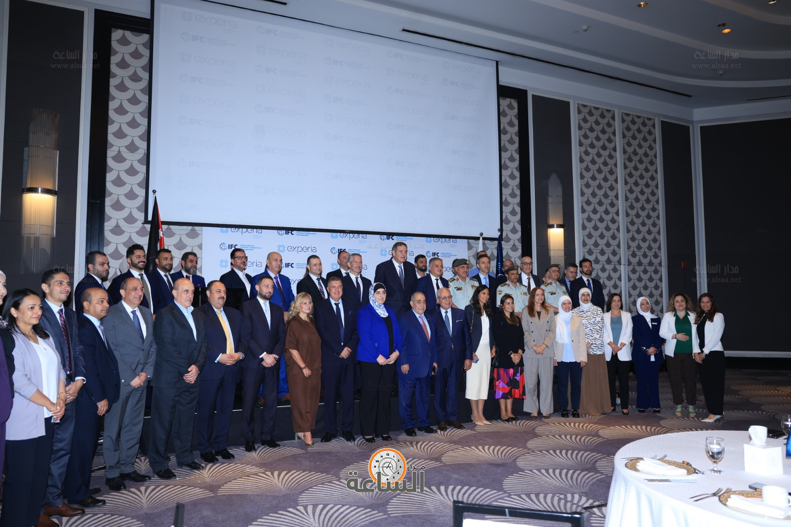 Madar Al-Saa Images 0.3518352821375189