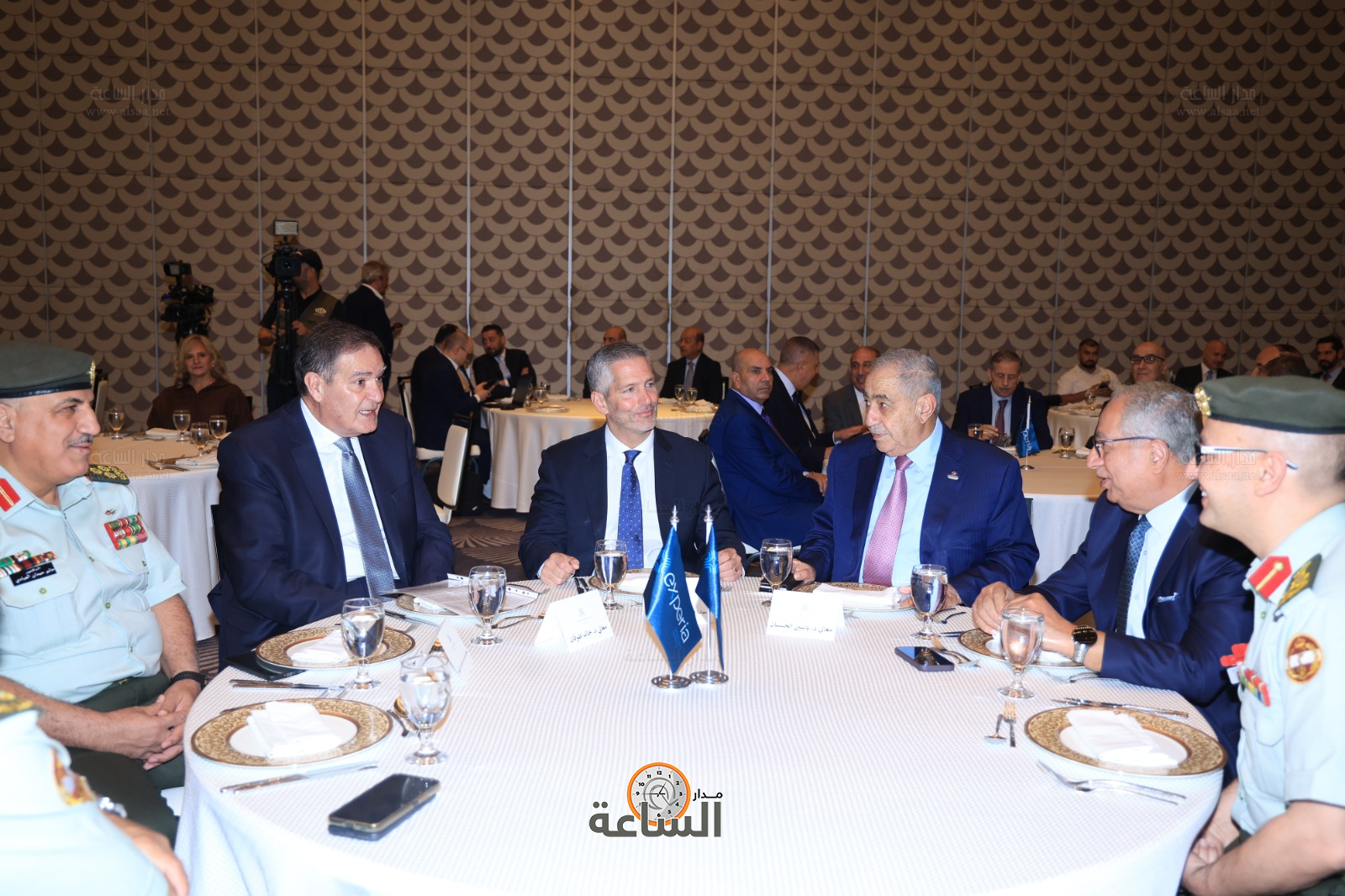 Madar Al-Saa Images 0.4675272729762874