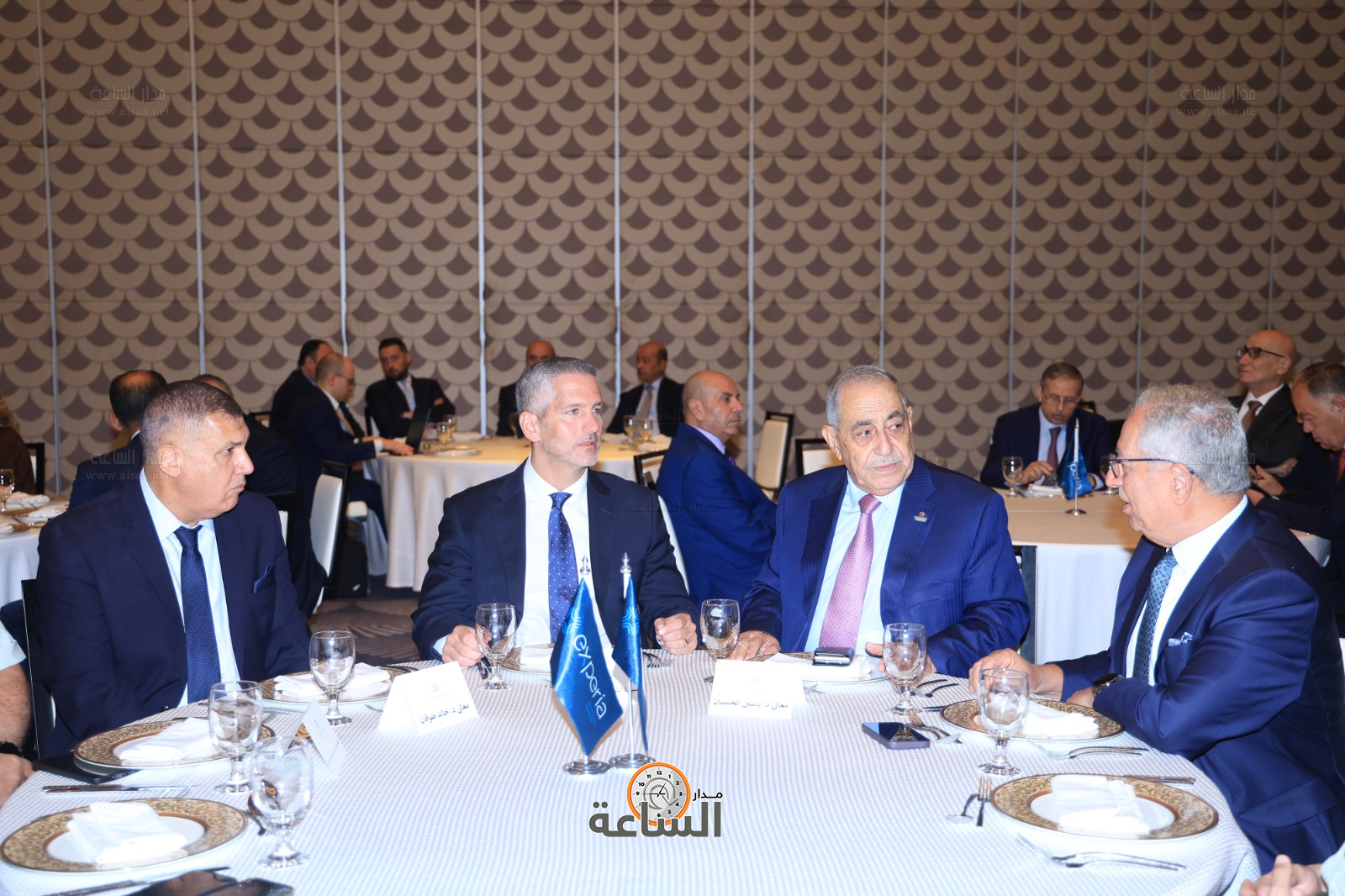 Madar Al-Saa Images 0.3712461331413984