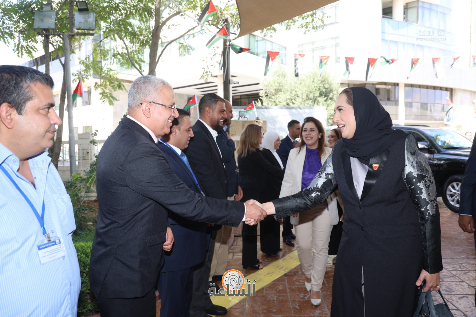 Madar Al-Saa Images 0.9371150838168916