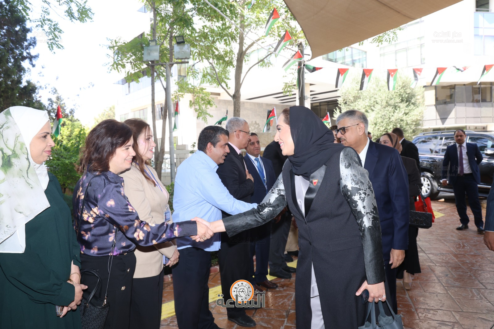 Madar Al-Saa Images 0.967825294182324