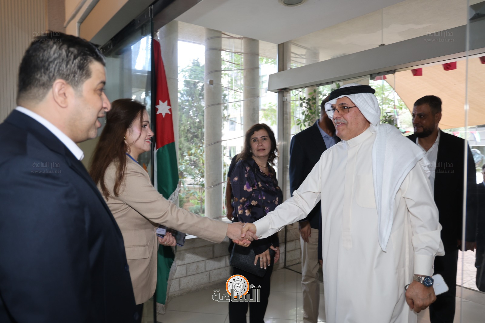 Madar Al-Saa Images 0.1639145927213843