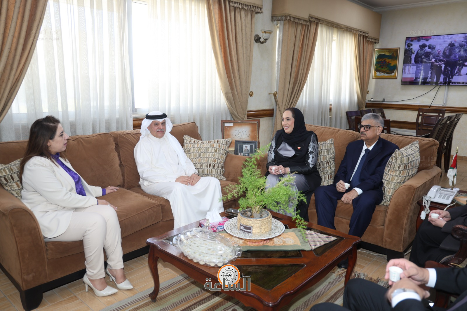 Madar Al-Saa Images 0.5878618837460776