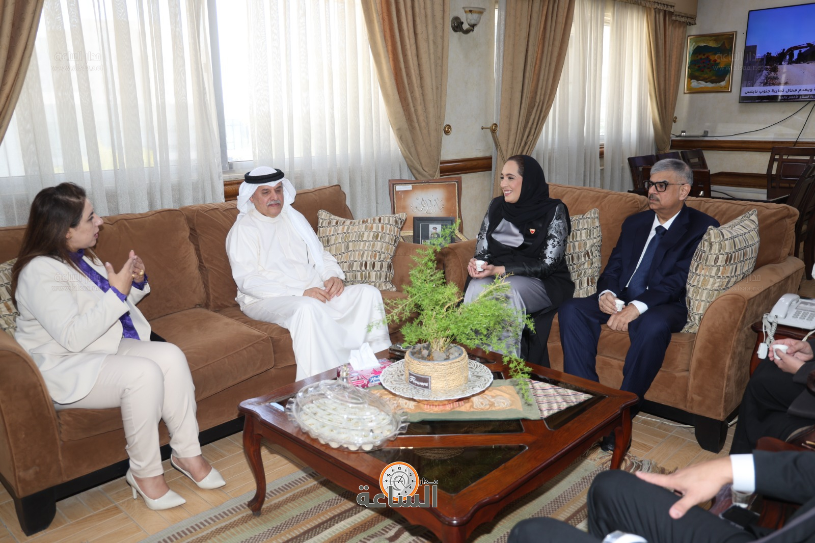 Madar Al-Saa Images 0.736492151913629