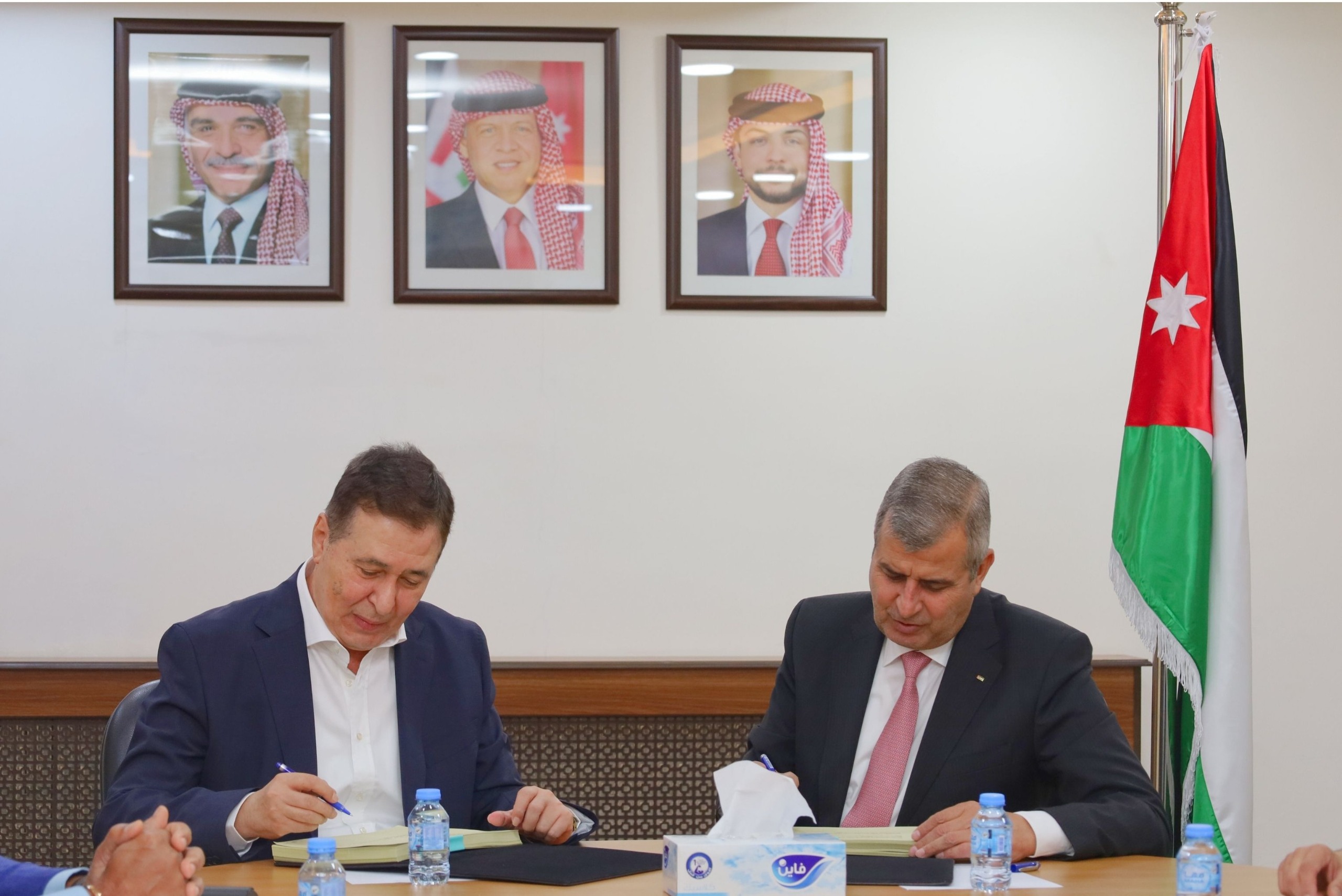 Madar Al-Saa Images 0.41167855913371654