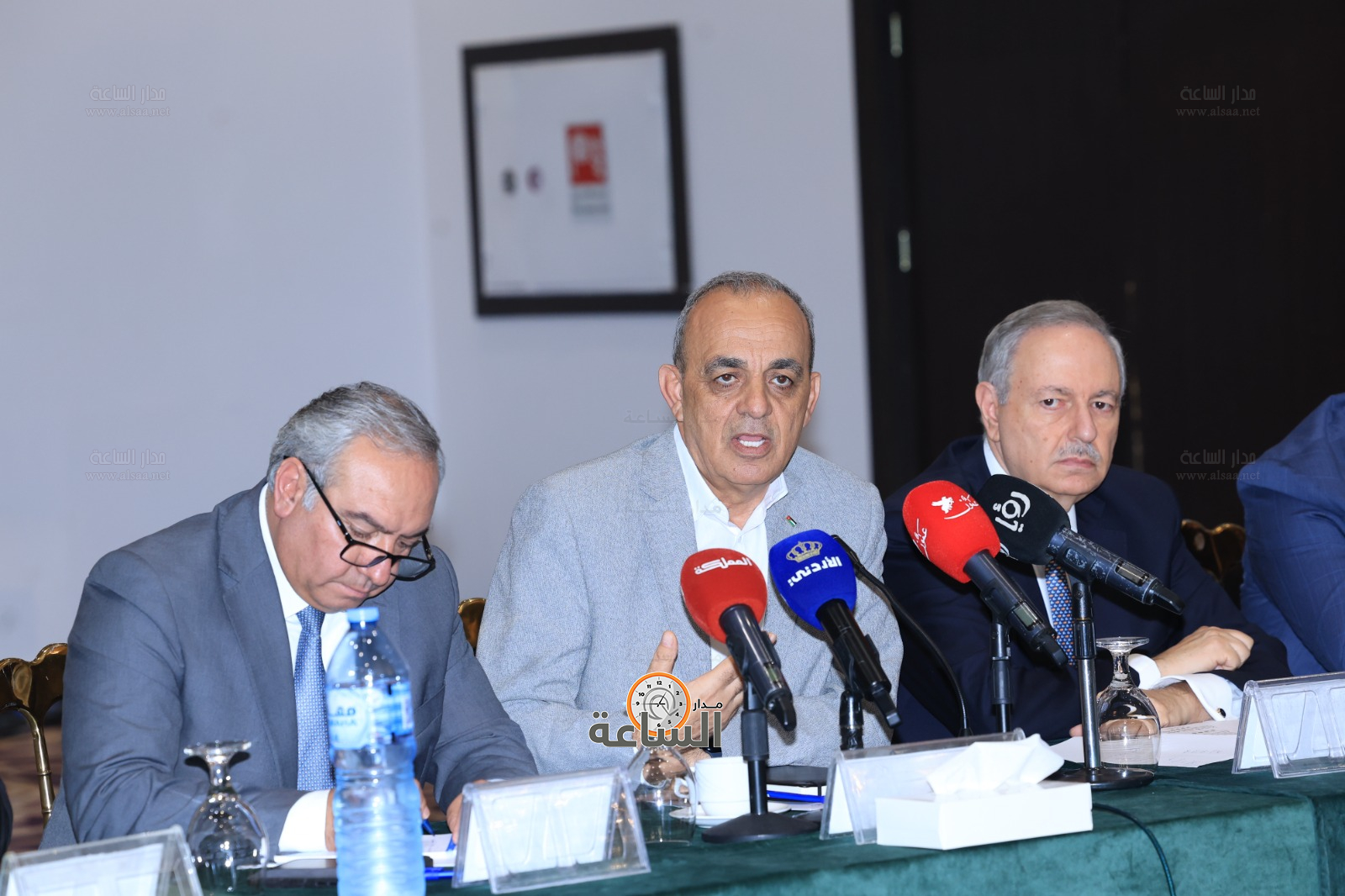 Madar Al-Saa Images 0.06186219955214778