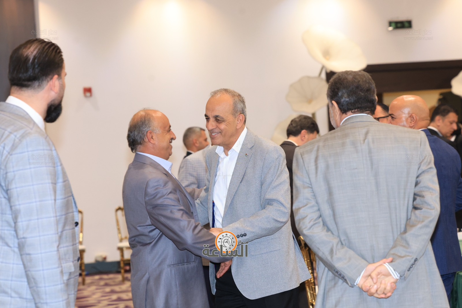 Madar Al-Saa Images 0.08856029618619565