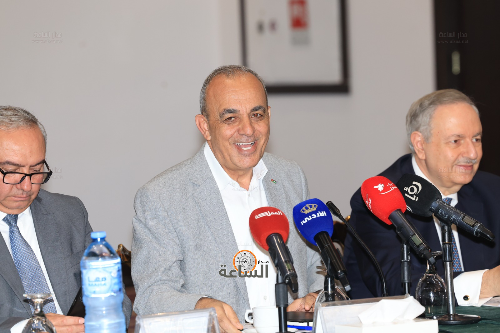 Madar Al-Saa Images 0.4815689743648509