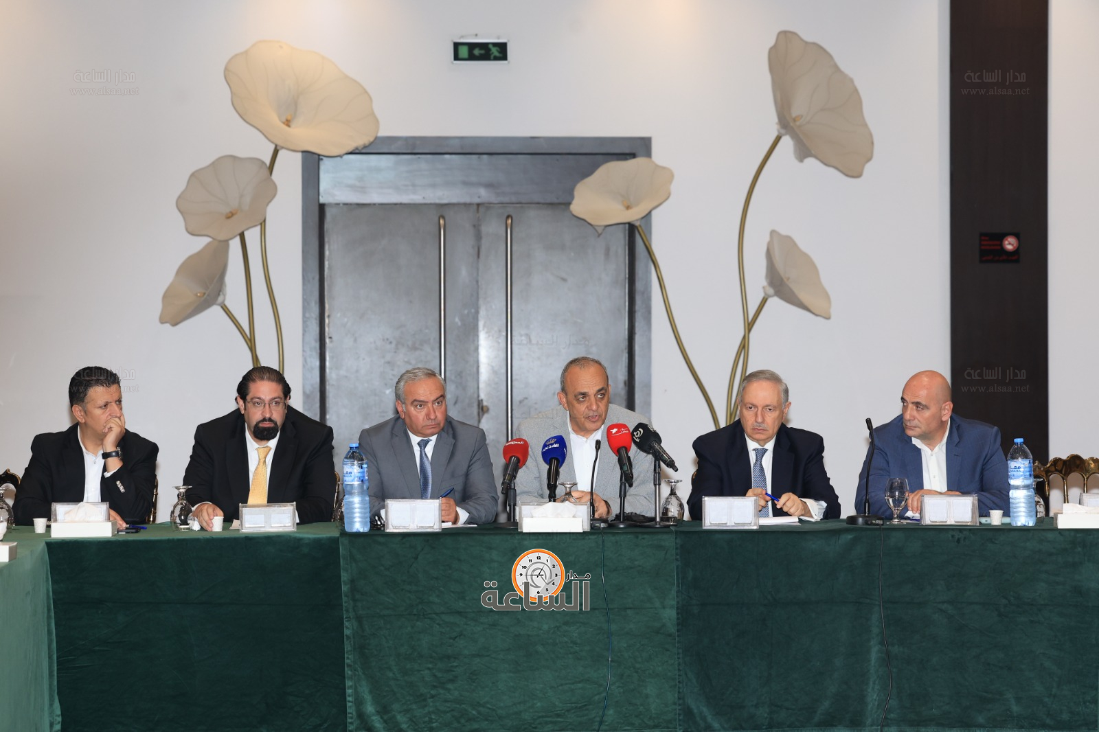 Madar Al-Saa Images 0.10655526148491345