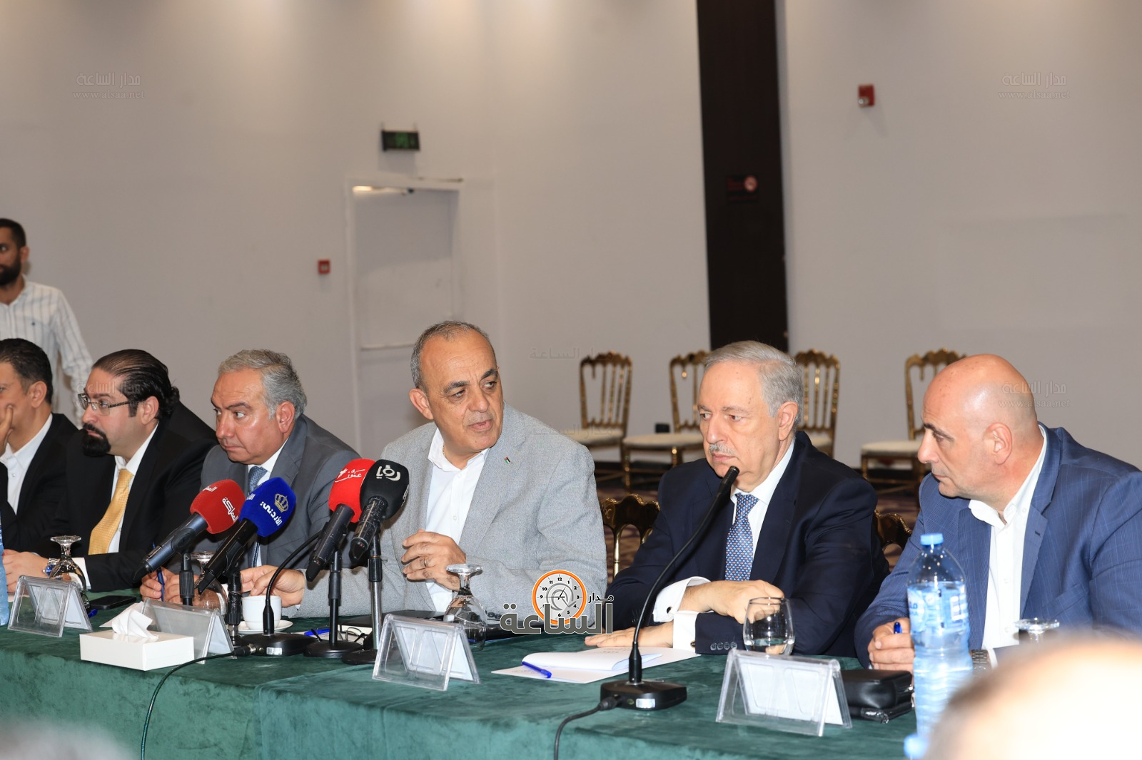 Madar Al-Saa Images 0.05537871678364514