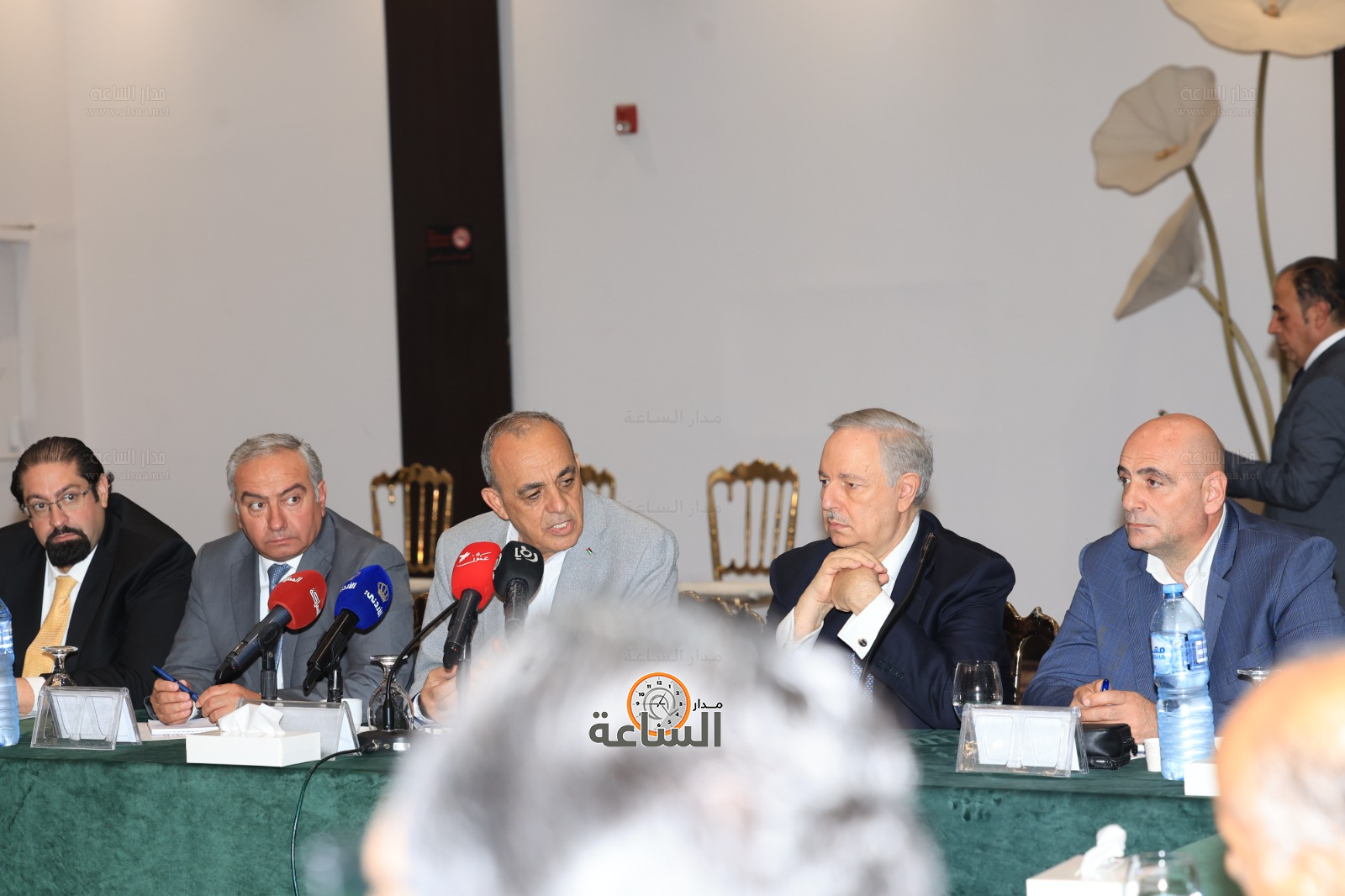 Madar Al-Saa Images 0.3698109940826091