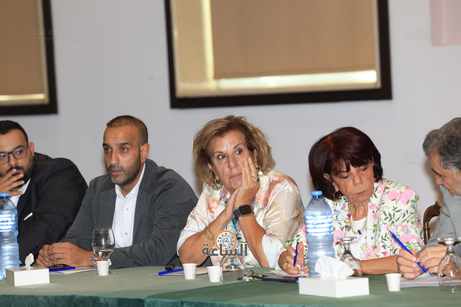 Madar Al-Saa Images 0.636435376486961