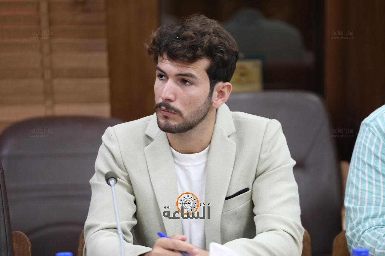 Madar Al-Saa Images 0.8239499055215473