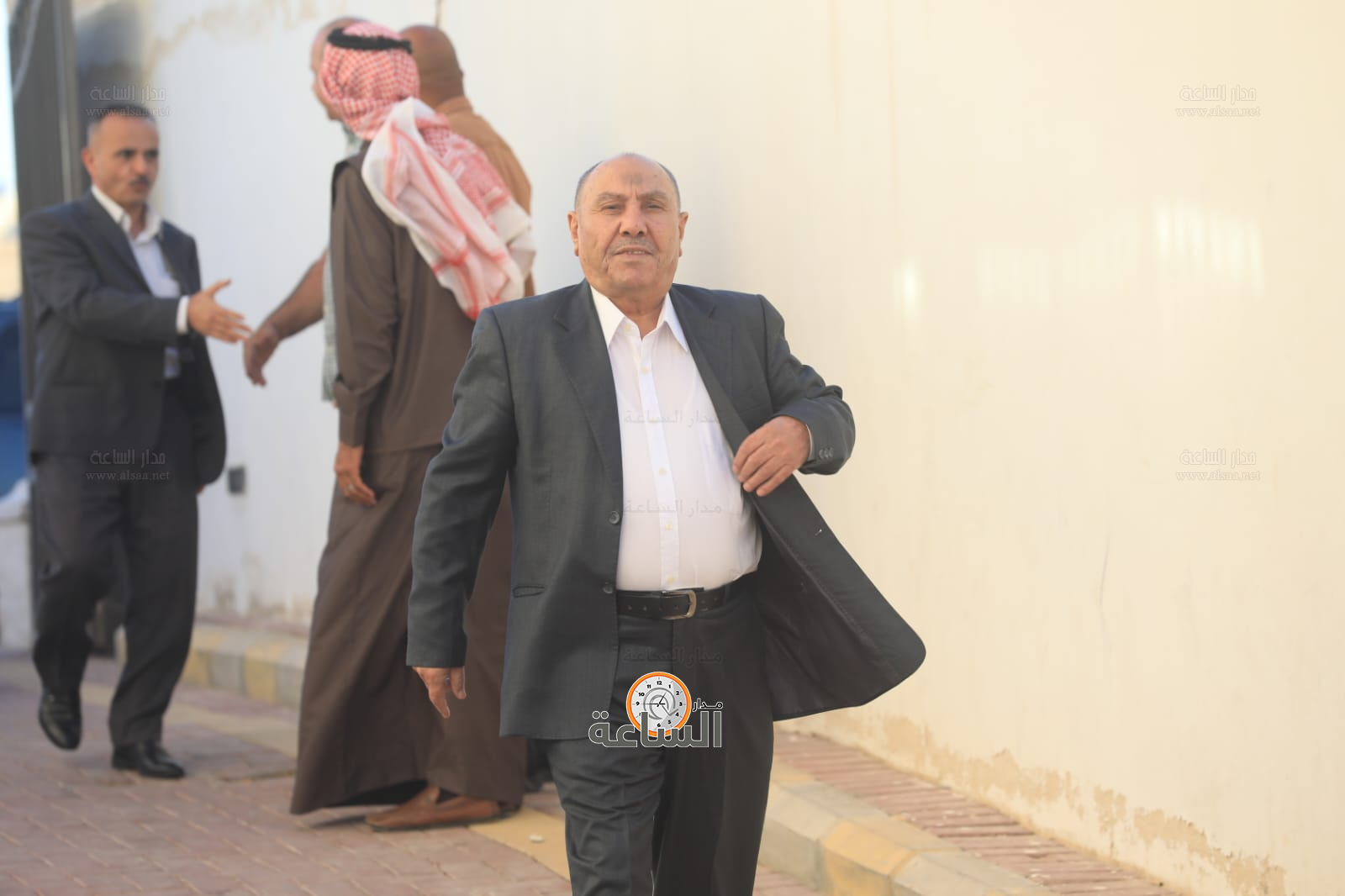 Madar Al-Saa Images 0.4846985898691063