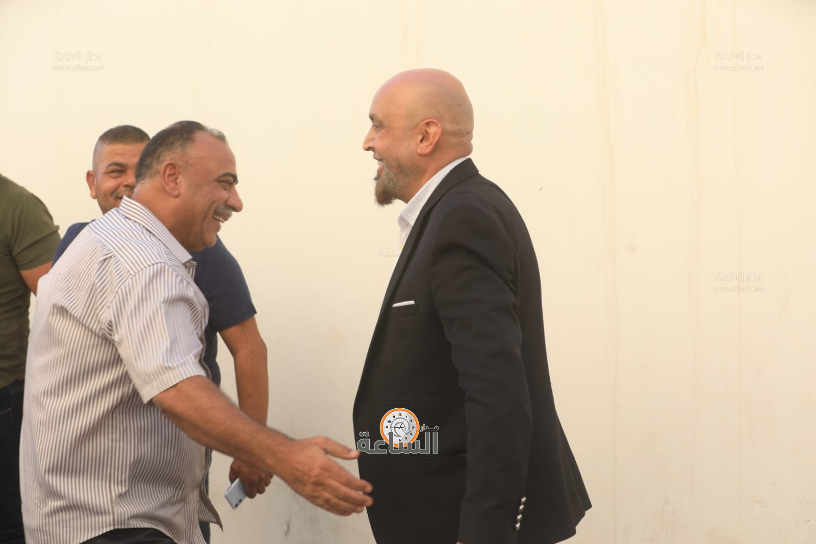 Madar Al-Saa Images 0.032016471619009