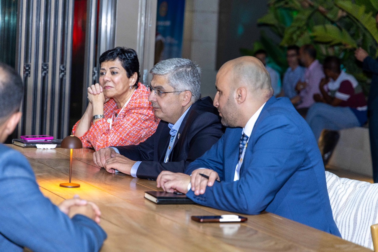 Madar Al-Saa Images 0.7487130870158467