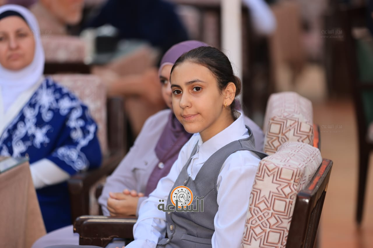 Madar Al-Saa Images 0.6065753805044171