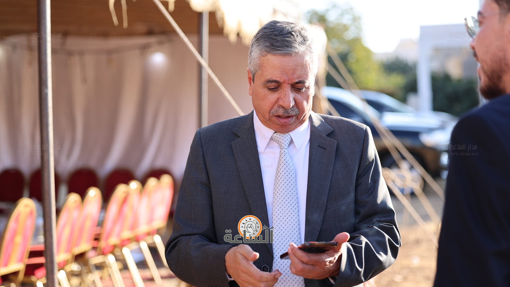 Madar Al-Saa Images 0.4238683543615621