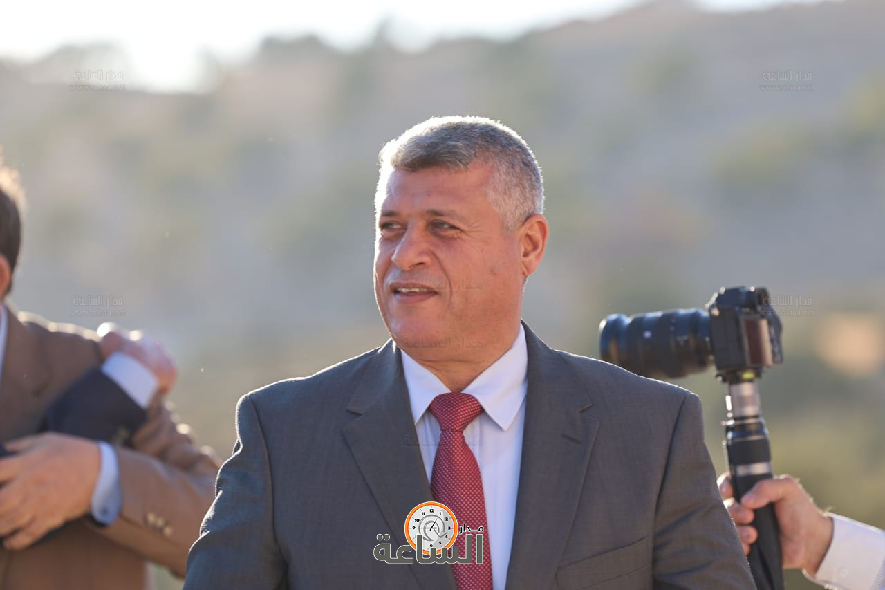 Madar Al-Saa Images 0.3053029071746485