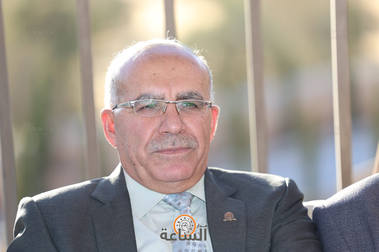 Madar Al-Saa Images 0.9782628784352027