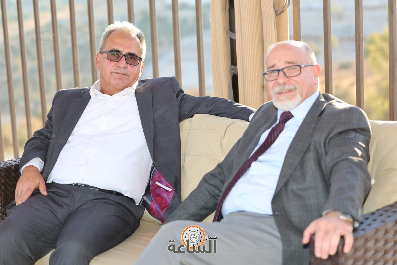 Madar Al-Saa Images 0.9851362514306515