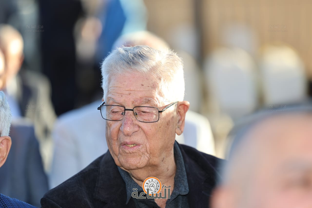 Madar Al-Saa Images 0.2553621452197089