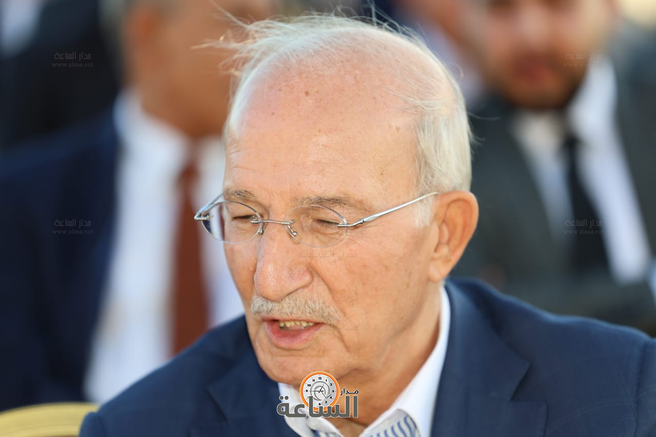 Madar Al-Saa Images 0.7372066076554123