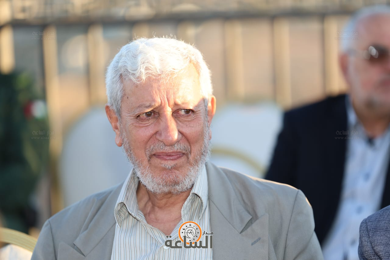 Madar Al-Saa Images 0.6683375420381906