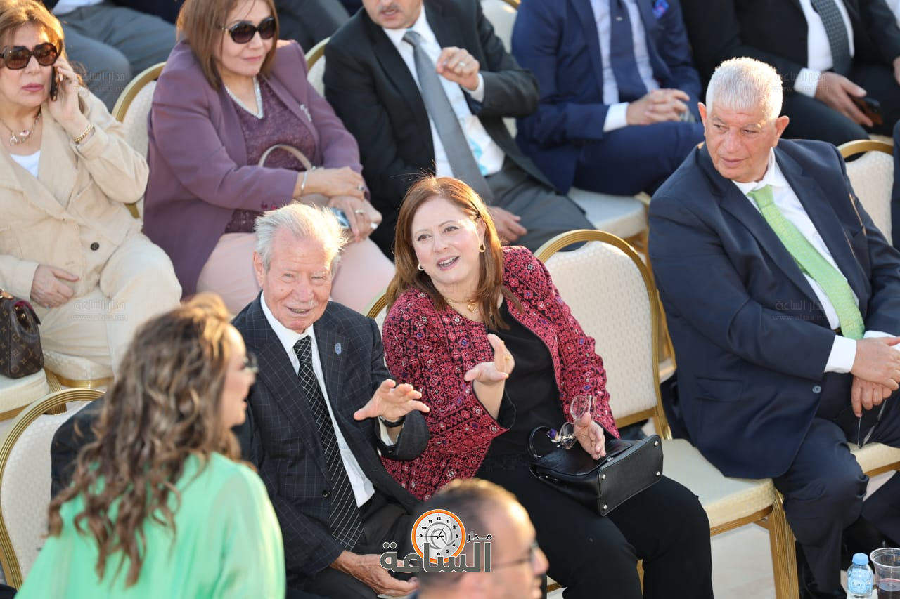 Madar Al-Saa Images 0.540692378865887