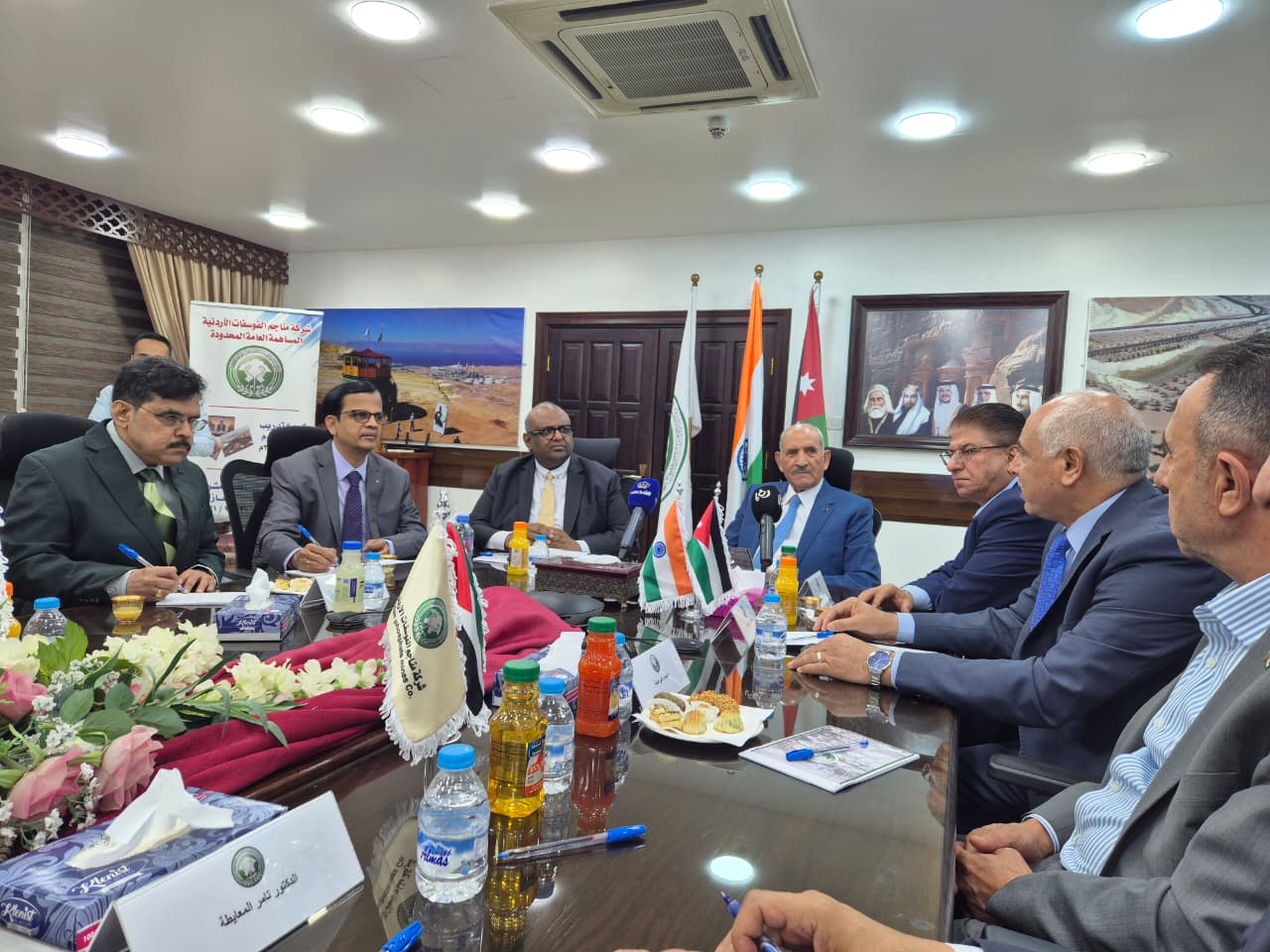 Madar Al-Saa Images 0.5512493639230124