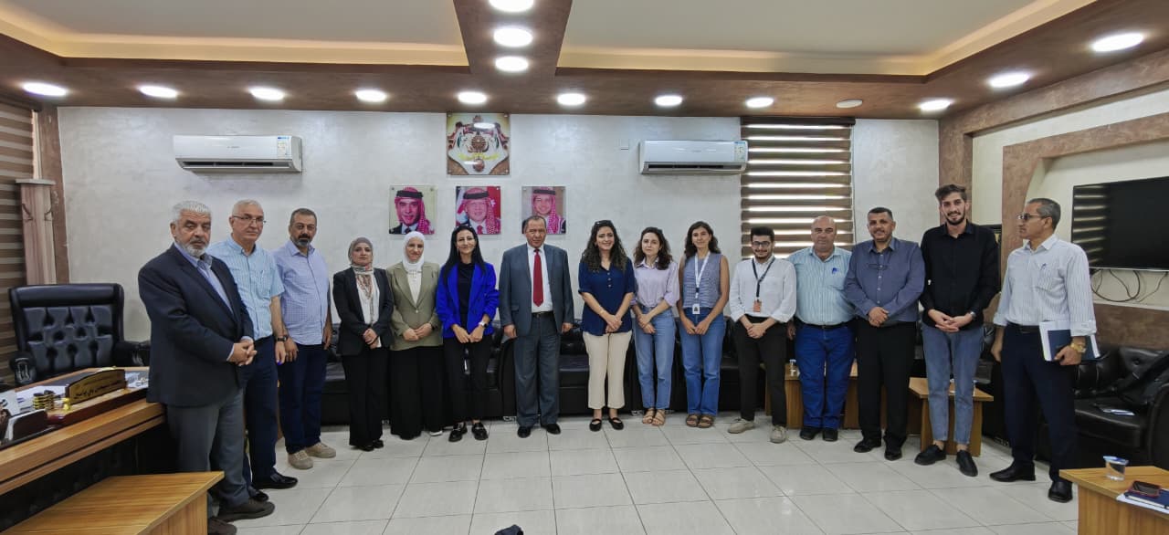 Madar Al-Saa Images 0.2757556610080649