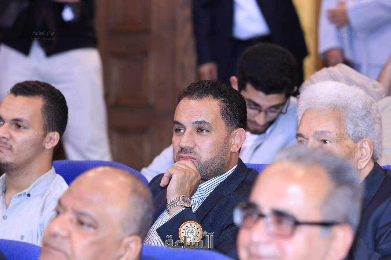 Madar Al-Saa Images 0.7371367335994455