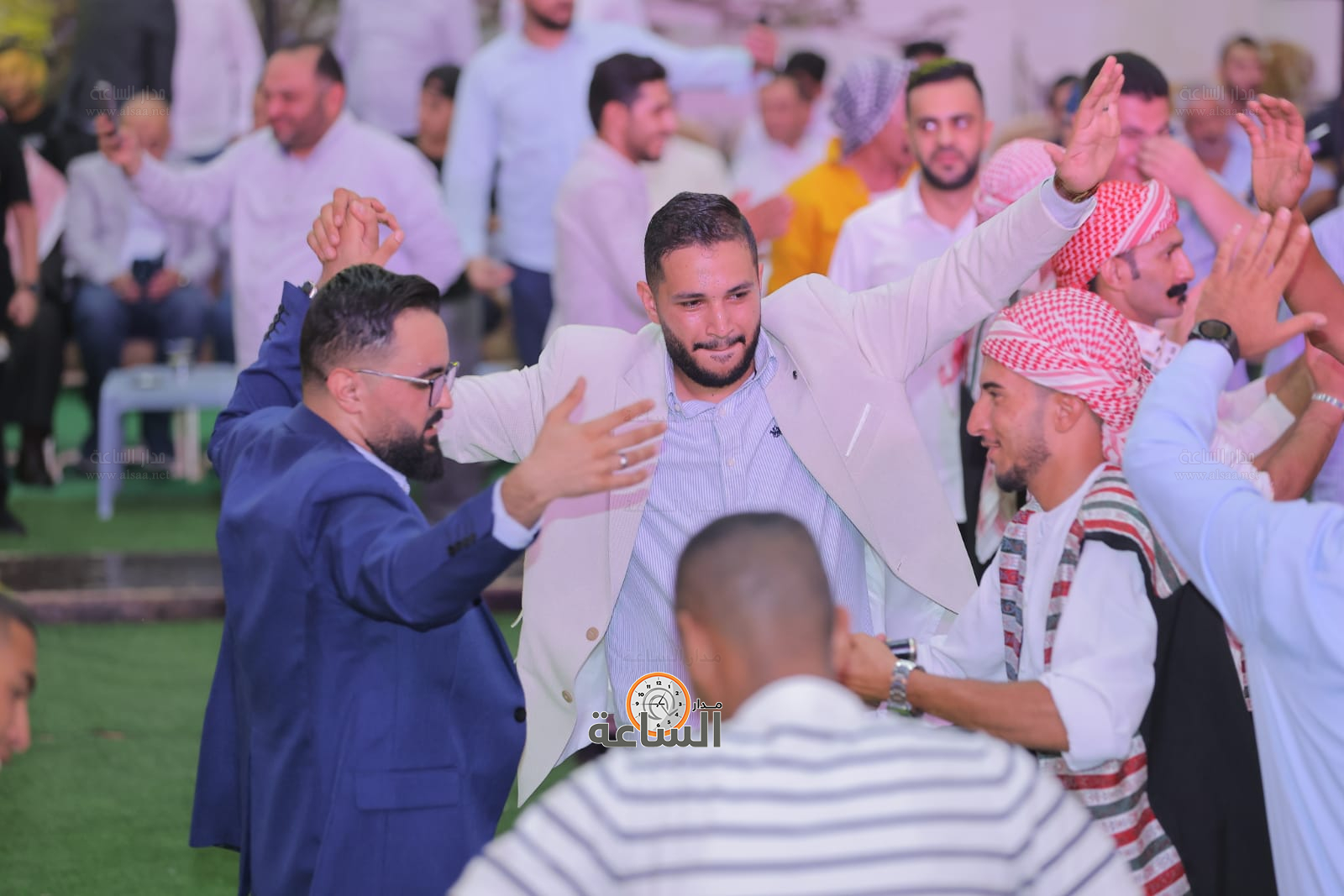 Madar Al-Saa Images 0.4416482373620847