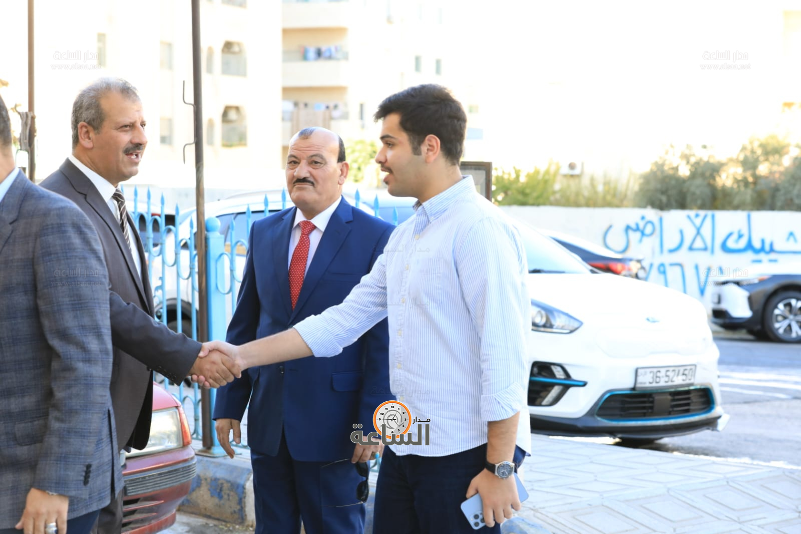 Madar Al-Saa Images 0.41116354637102537