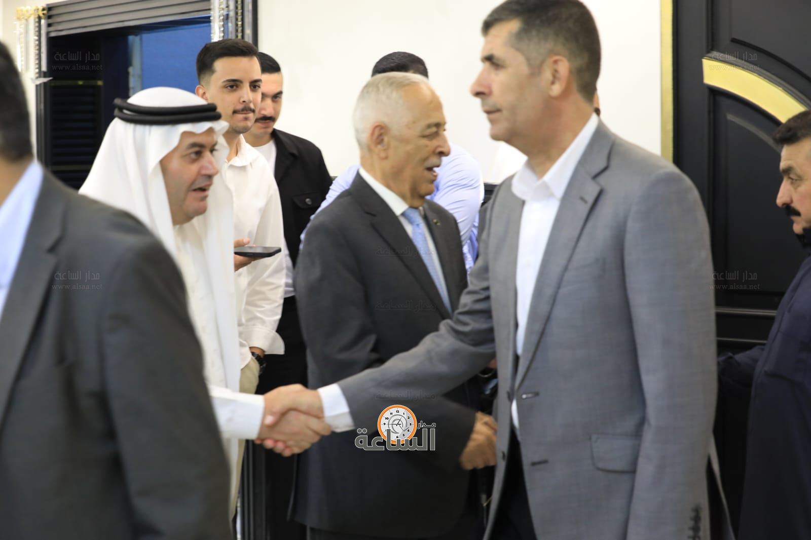 Madar Al-Saa Images 0.41563478457089387