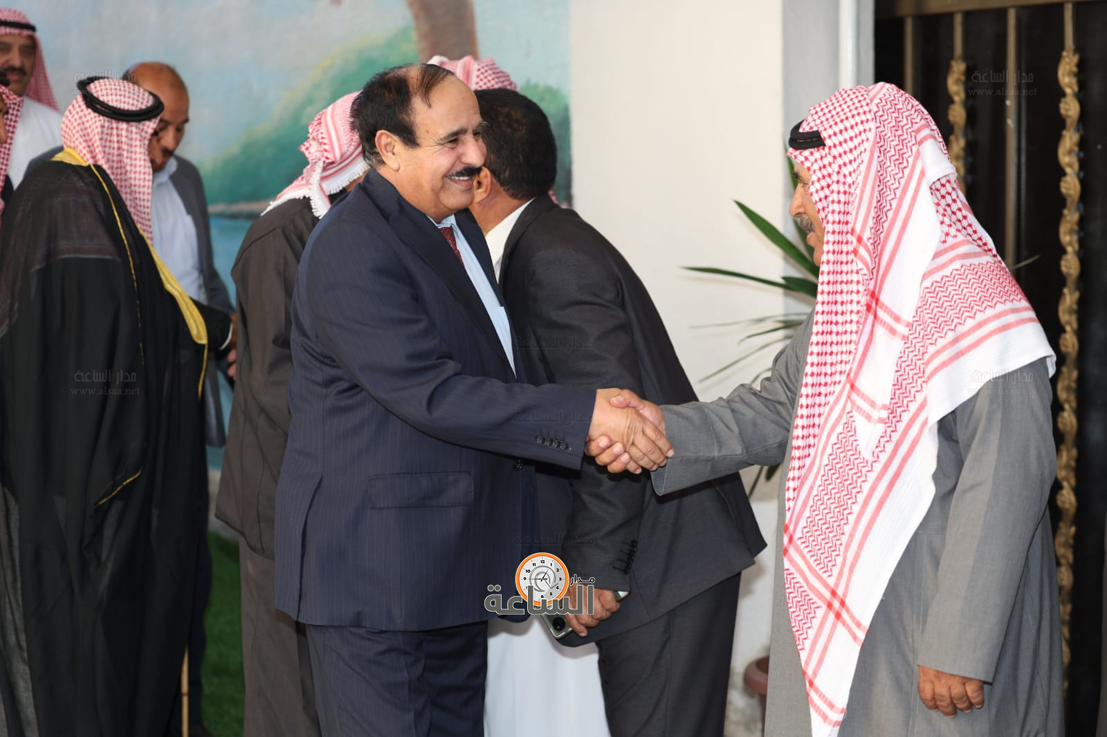 Madar Al-Saa Images 0.7753620642297484