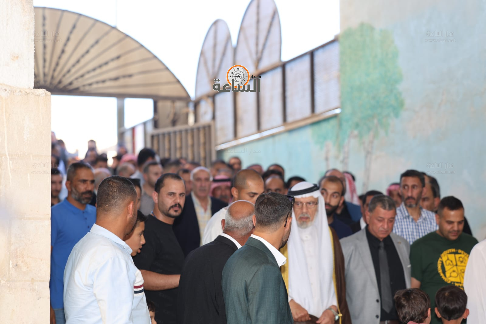 Madar Al-Saa Images 0.9783346644414931